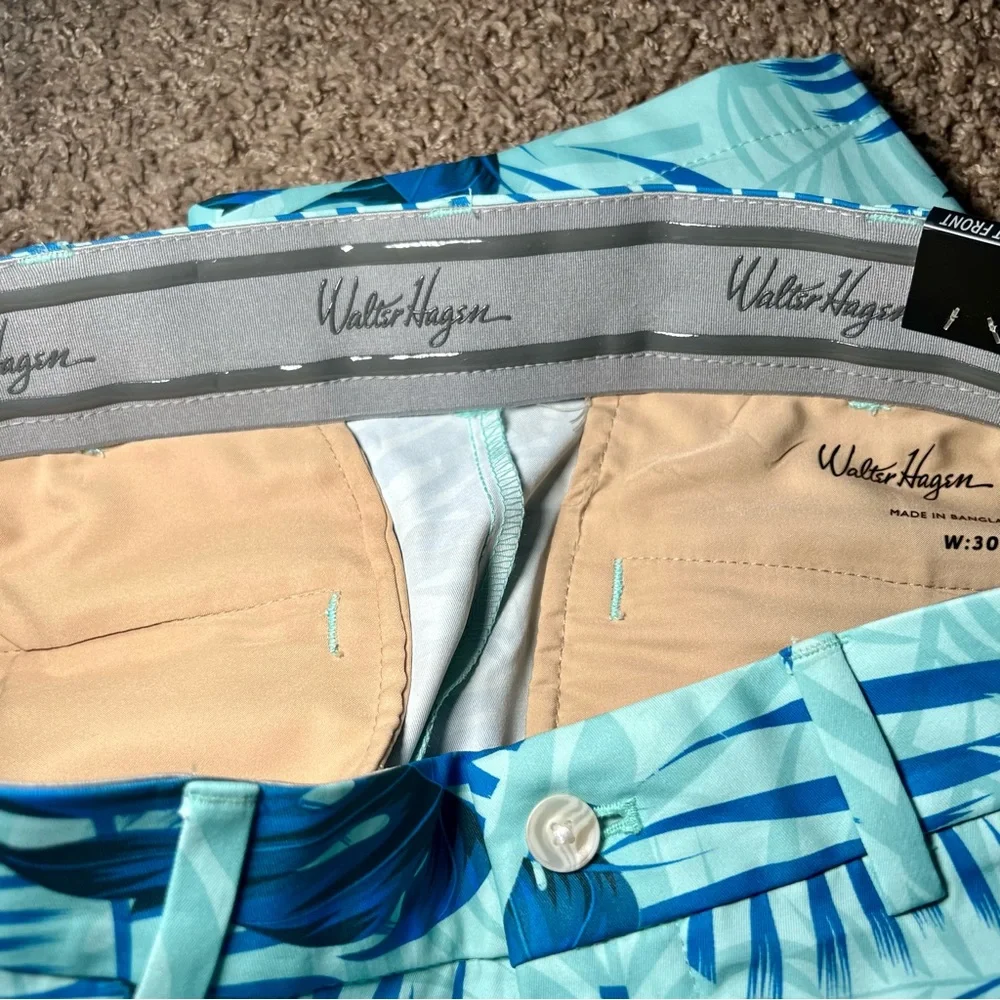 Walter Hagen Men’s Size Medium Golf Shorts Lightweight Blue Floral Plant Beach